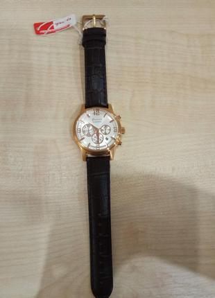 Стильные мужские часы известного итальянского бренда. оригинал.2 фото