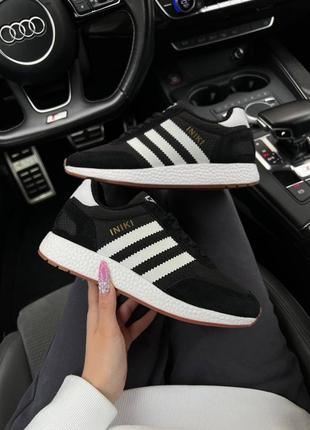 Шикарные женские кроссовки "adidas originals iniki  fleece termo black white stripes gum winter"