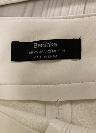 Кожаная мини юбка утепленная эко кожа pu bershka7 фото