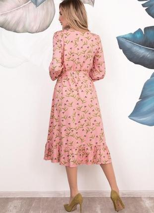 Розовое принтованное платье свободного кроя3 фото