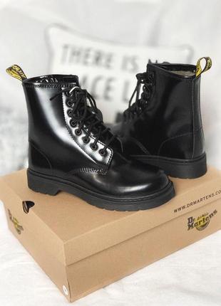 Зимние женские ботинки dr. martens