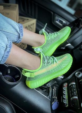 Кросівки adidas yeezy 350 v 2 yeezreel
reflective кроссовки2 фото