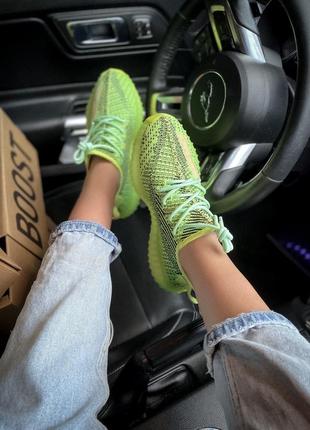 Кросівки adidas yeezy 350 v 2 yeezreel
reflective кроссовки3 фото