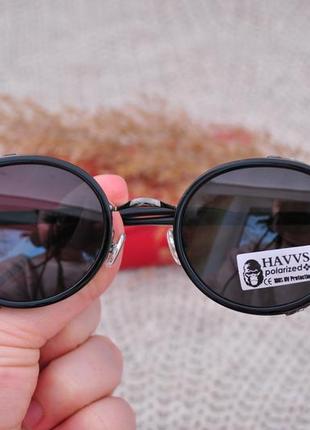 Фирменные круглые солнцезащитные очки havvs polarized с боковой шорой3 фото