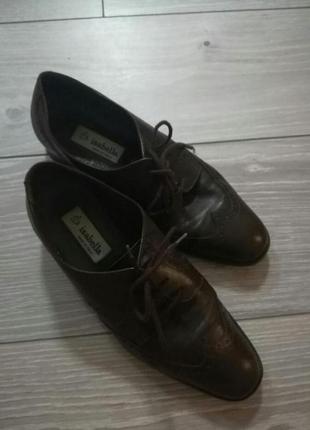 Шкіряні туфлі на шнурках/броги2 фото