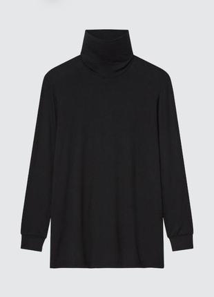 Гольф uniqlo черный из серии heattech