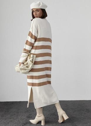 Вязаное платье oversize в полоску3 фото