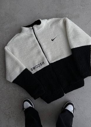 Шикарный зимний свитшот "nike swoosh fleece"