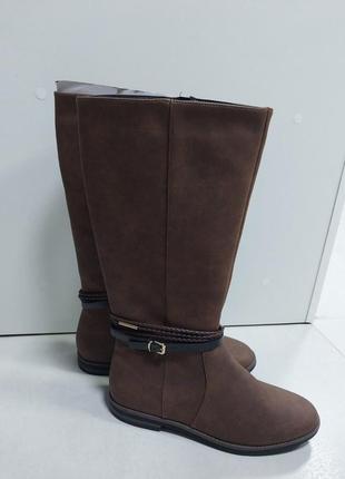 Сапожки разные