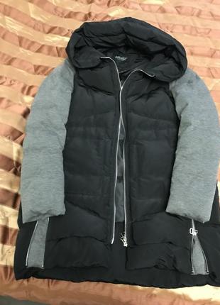 Дуже тепла і зручна курткa