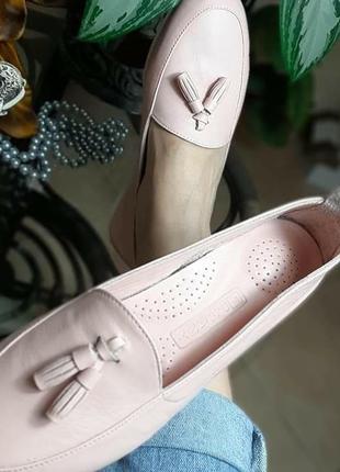 Кожаные туфли балетки