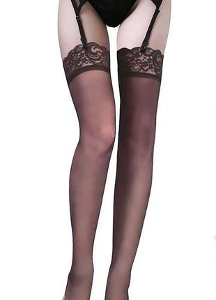 Підв'язки, панчохи і трусики