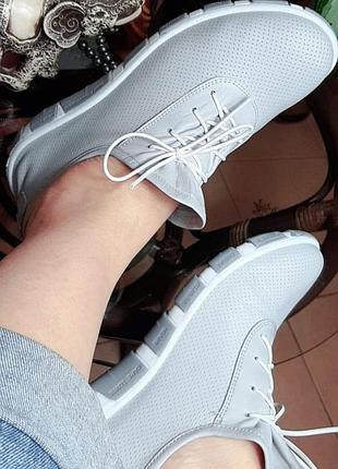 Кожаные кроссовки туфли на шнурке