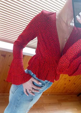 Червона блуза з рюшами кроп-топ кофта футболка рукава валини nasty gal