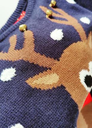 Новогодний свитер с оленем и колокольчиками артикул: 180414 фото