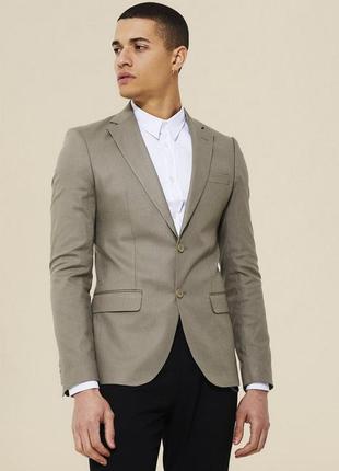 Стильный зауженный пиджак 46 размер