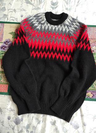 Тёплый шерстяной свитер кофта в геометрический орнамент в стиле fair isle