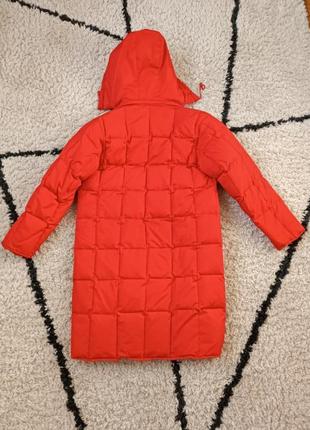 Теплая красная длинная куртка-пальто-пуховик3 фото