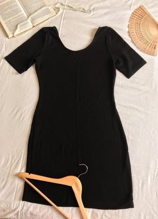 Класична чорна трикотажна вiскозна міді сукня (розмір 14/42)