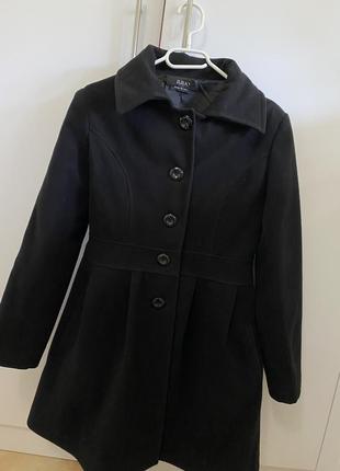 Черное классическое пальто,подойдет под размер с, м, хорошее состояние, производство итальялия