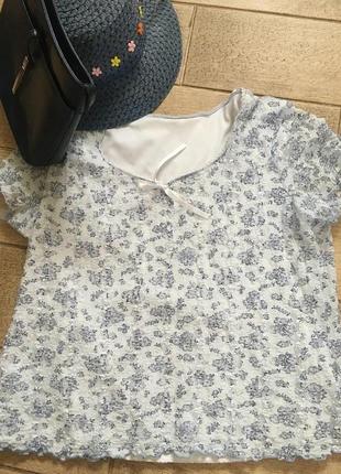 Ніжна мереживна на підкладці футболка