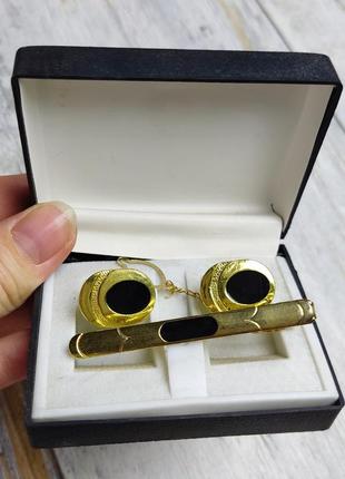 Набір запонки та затискач для краватки finding у коробці овал зі зміщенням золота чорна емаль