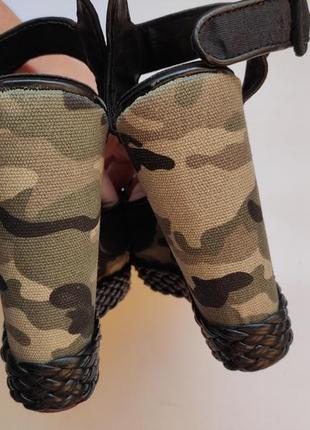 Черные милитари босоножки на высокой платформе сандалии натуральные кожаные giuseppe zanotti10 фото
