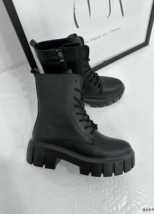 Зимние черные ботинки