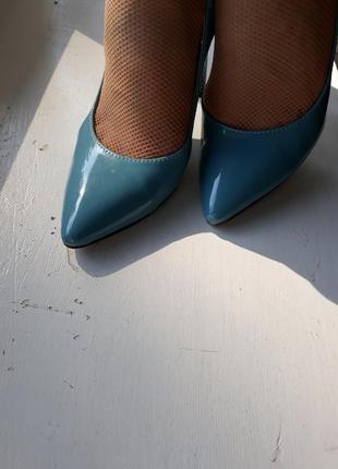 Стильные женские туфли-лодочки.3 фото