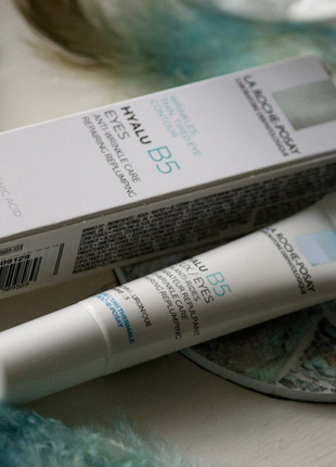 La roche-posay hyalu b5 eyes крем для кожи вокруг глаз.