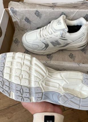 Женские кроссовки с мехом new balance 530 white leather хутро3 фото