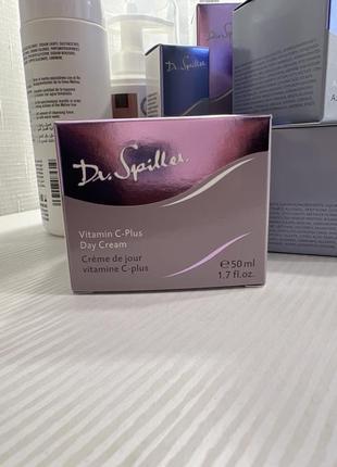 Vitamin c-plus day cream денний крем з високим вмістом вітаміну с