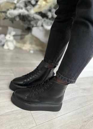 Женские зимние черные ботинки на низком ходу натуральная кожа8 фото