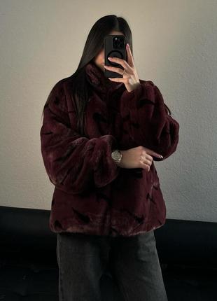 Шуба nike swoosh шубка найк монограм свуш бордова plush  faux fur burgundy9 фото