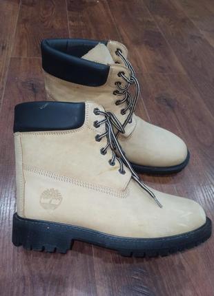 Ботинки черевики timberland original 39 40 натуральний нубук бежеві з чорною підошвою