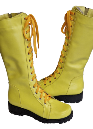 Сапоги женские желтого цвета со шнурком на утолщенной подошве5 фото