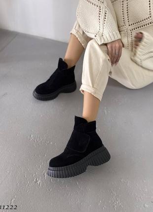 Черные натуральные замшевые зимние ботинки на липучке с липучкой толстой грубой подошве платформе зима замша2 фото