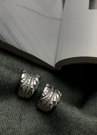 Винтажные серьги клипсы в виде листочков бижутерия серебряные винтаж
