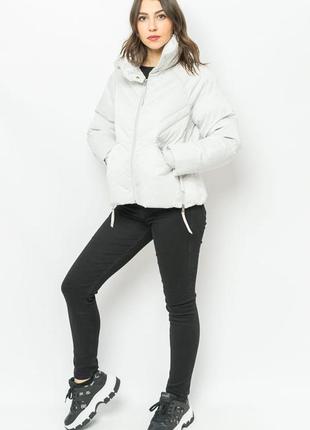 Укорочений пуховик від guess3 фото
