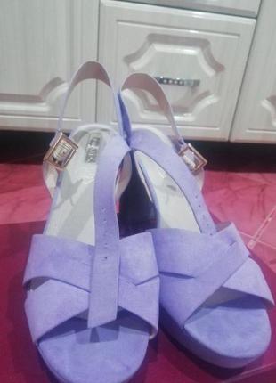 Туфли фиолетовые босоножки на высоком каблуке1 фото