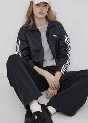 Вітровка navy adidas нова