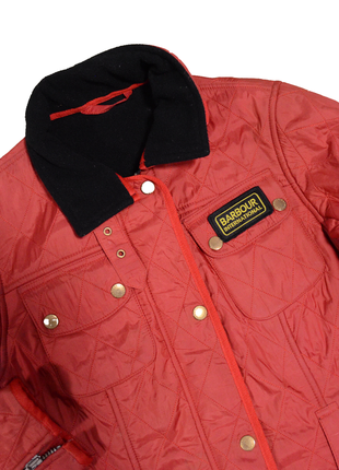 Barbour international стьогана куртка утеплена оригінальна червона оригінал5 фото