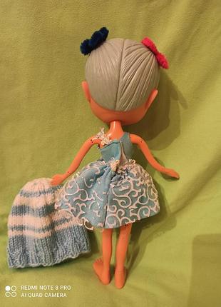 Красивая кукла куколка