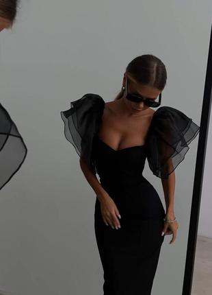 Сукня міді чорна однотонна приталена з вирізом в зоні декольте якісна стильна трендова5 фото