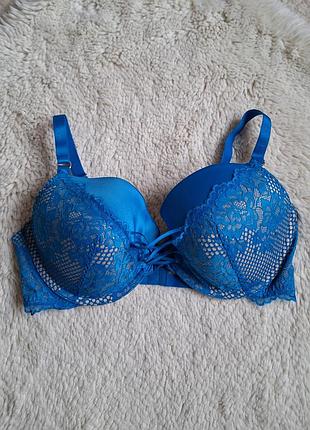 Бюстгальтер на шикарний бюст