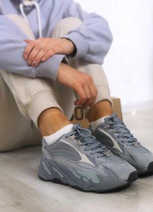 Стильные унисекс кроссовки adidas yeezy 700 в синем цвете (весна-лето-осень)😍