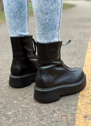 Черевики the row zip-front leather ankle boots black6 фото