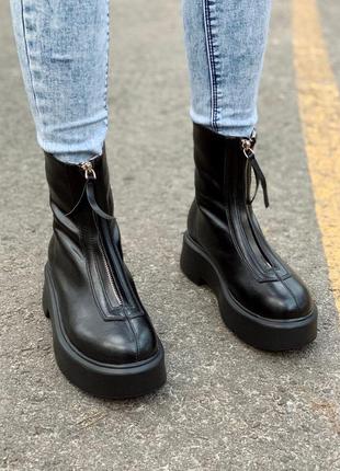 Черевики the row zip-front leather ankle boots black8 фото