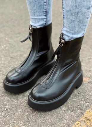 Черевики the row zip-front leather ankle boots black7 фото