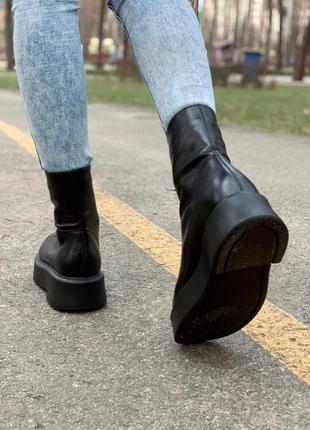 Черевики the row zip-front leather ankle boots black9 фото